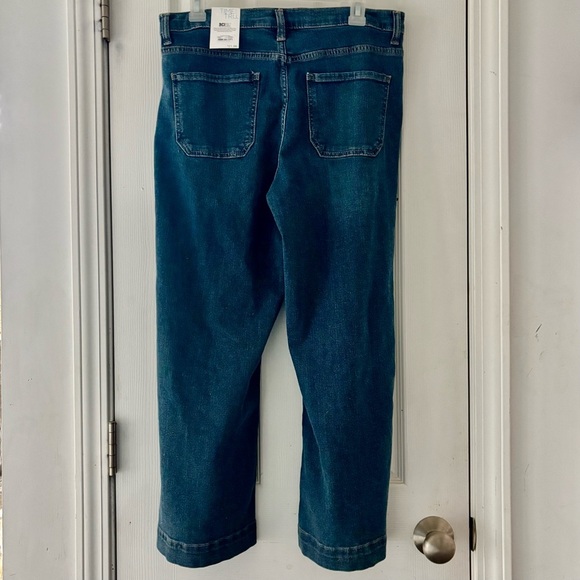 Time and Tru blue denim wide leg/high waist jeans. - Picture 10 of 11